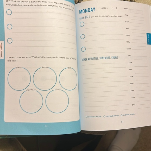 Full Focus Planner new. For people who find it easier to think on paper. - Picture 9 of 9